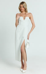 Wendy Midi Dress - Strapless Sweetheart Neckline Fitted Side Split Dress in White/Black