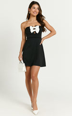 Andrie Mini Dress - Bow Detail Strapless Dress in Black & White