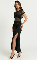 Jonna Midi Dress - Short Sleeve Boat Neck Lace Midi Dress in Black
