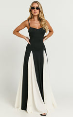 Rima Maxi Dress - Contrast Detail A-line Maxi Dress in Black