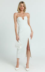 Wendy Midi Dress - Strapless Sweetheart Neckline Fitted Side Split Dress in White/Black