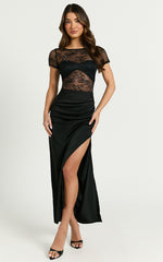 Jonna Midi Dress - Short Sleeve Boat Neck Lace Midi Dress in Black