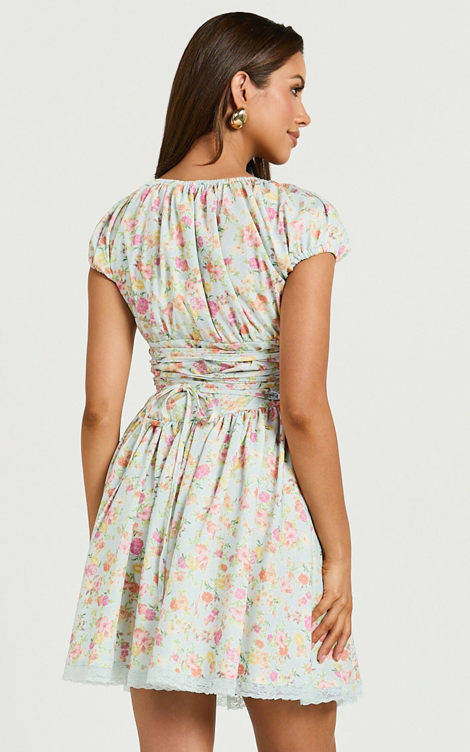 Russel Mini Dress - Fit & Flare Mini Dress with Ruched Bust in Vintage Floral