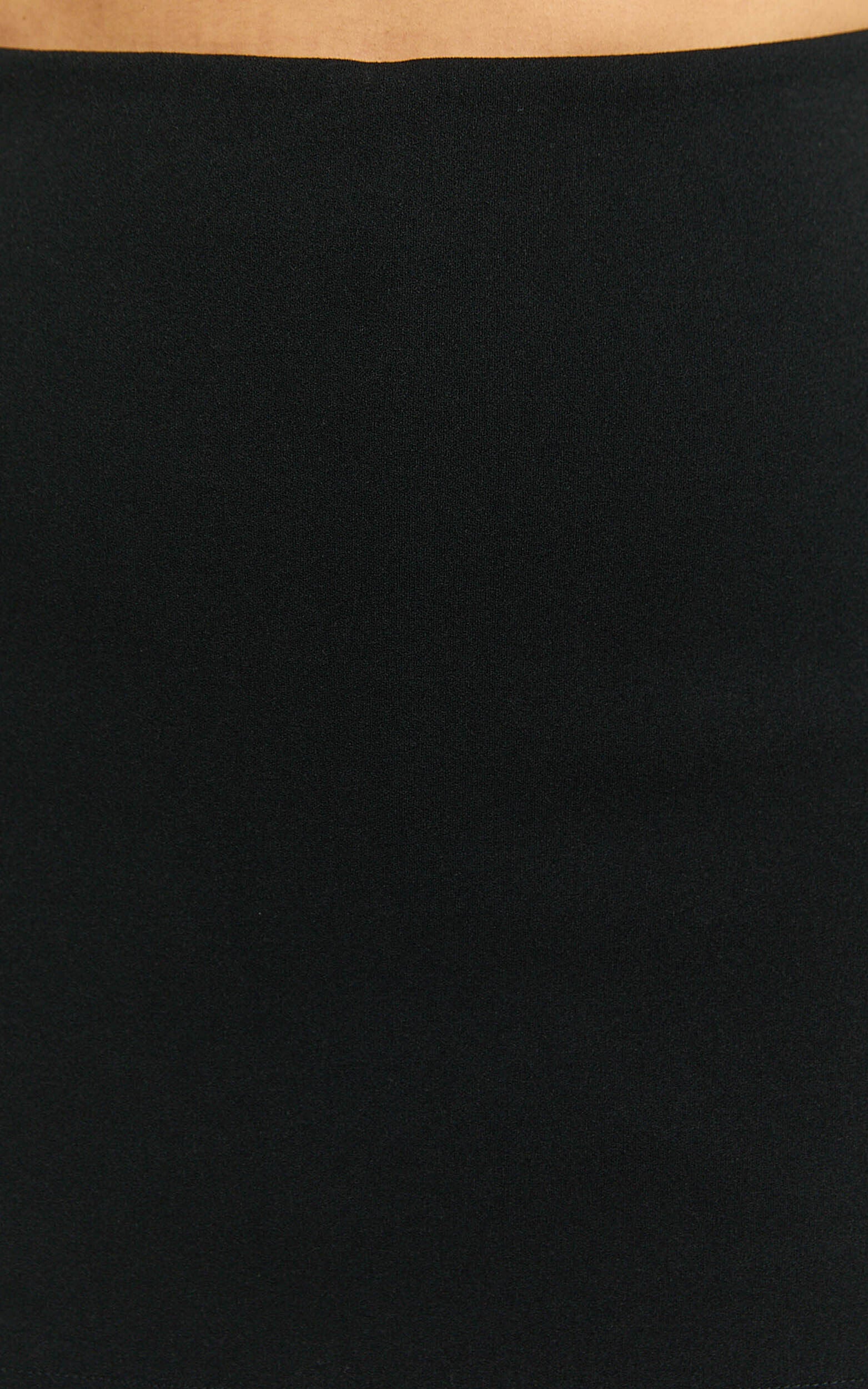 Lupe Mini Skort - Bodycon Workwear Skort in Black
