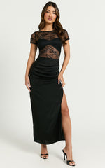 Jonna Midi Dress - Short Sleeve Boat Neck Lace Midi Dress in Black