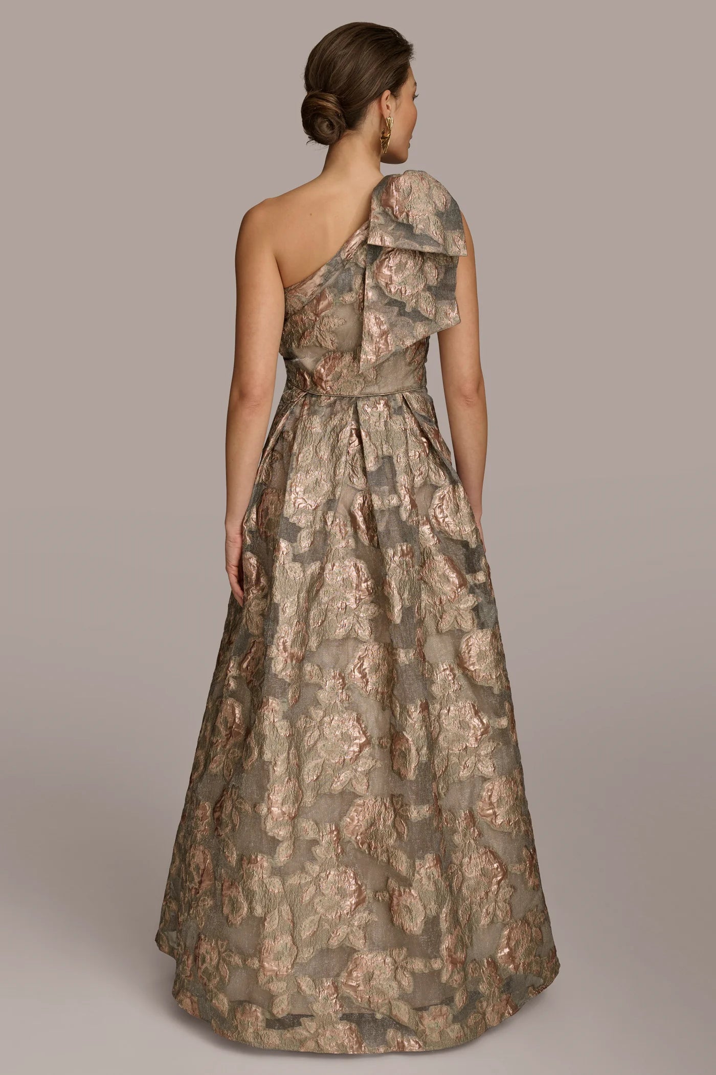 ONE SHOULDER BOW JACQUARD BALL GOWN